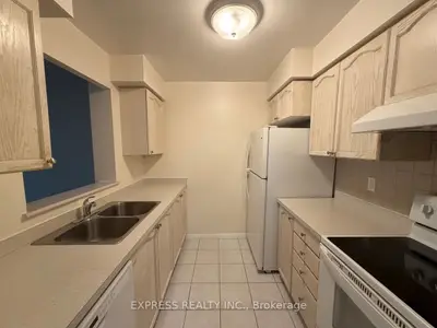 29 Pemberton Avenue 1005, Toronto C14, ON M2M 4L5