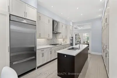 75 Falcon Street, Toronto C10, On M4s 2p4