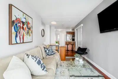 210 Victoria Street 3303, Toronto C08, On M5b 2r6