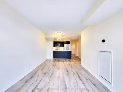 35 Bastion Street 824, Toronto C01, ON M5V 0C2
