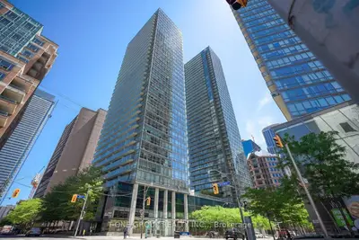 37 Grosvenor Street 702, Toronto C01, On M4y 3g5