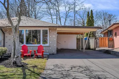 16 Tuna Court, Toronto C13, On M3a 3l1