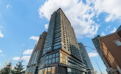19 Western Battery Road 821, Toronto C01, On M6k 0e3