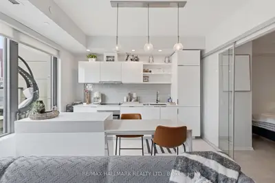 12 Bonnycastle Street 425, Toronto C08, On M5a 0c8