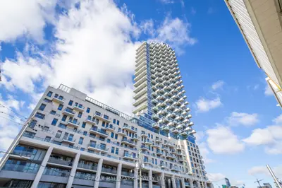 12 Bonnycastle Street 425, Toronto, On M5a 0c8