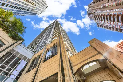 763 Bay Street 3308, Toronto C01, On M5g 2r3