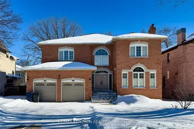 25 Clarkhill Street, Toronto C07, On M2r 2g6