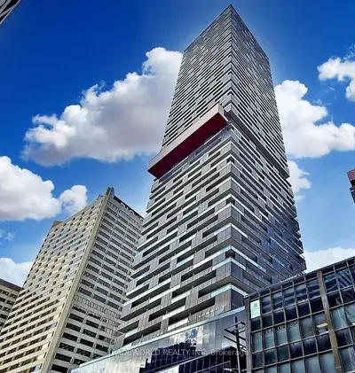 8 Eglinton Avenue E 805, Toronto C10, ON M4P 0C1