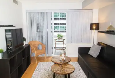 270 Wellington Street 413, Toronto C01, On M5v 3p5