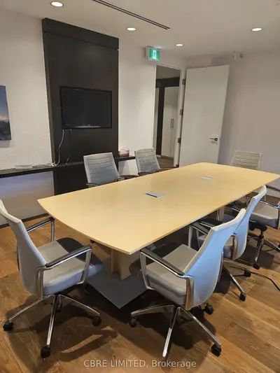 165 Avenue Road 200, Toronto C02, On M5r 3s4