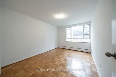 77 Erskine Avenue 207, Toronto C10, On M4p 1y5