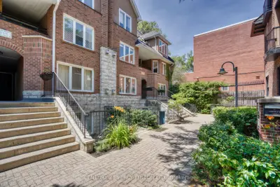 232 N St George Street N Th22, Toronto C02, On M5r 2n5