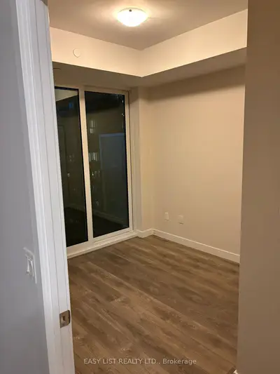 8 E Eglinton Avenue E 2606, Toronto C10, ON M4P 0C1
