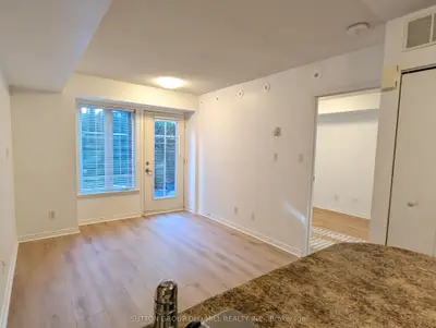 21 Pirandello Street 1218, Toronto C01, On M6k 3p4