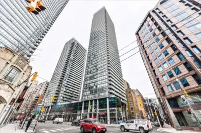 38 Grenville Street 1006, Toronto C01, On M4y 1a5