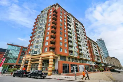 Condo Apartment in Toronto