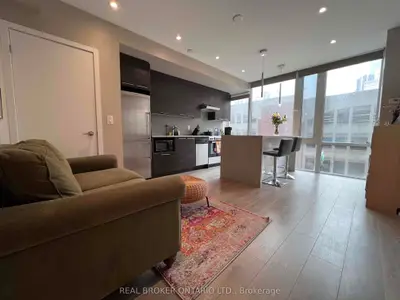 1 Market Street 317, Toronto C08, On M5e 0a2