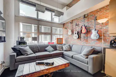 155 Dalhousie Street 826, Toronto C08, On M5b 2p7