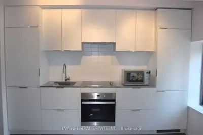 5 St Joseph Street 303, Toronto C01, On M4y 0b6