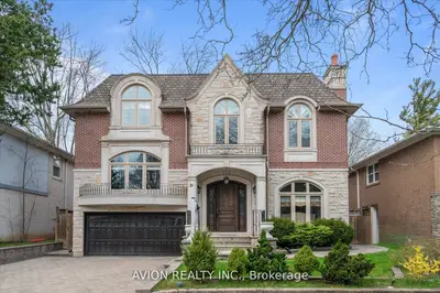 26 Danville Drive, Toronto C12, On M2p 1j1