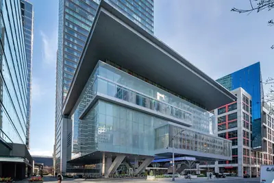 183 Wellington Street W 4201, Toronto C01, On M4s 3h8