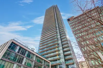 33 Lombard Street 2001, Toronto C08, On M5c 3h8