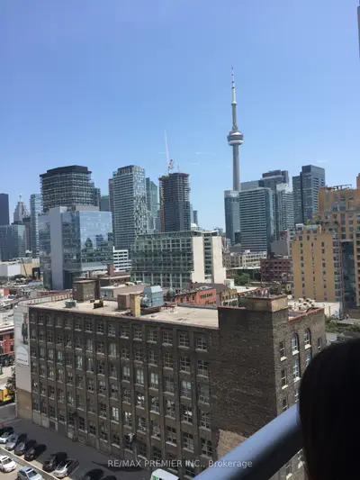 38 Cameron Street 1114, Toronto C01, On M5t 0c3