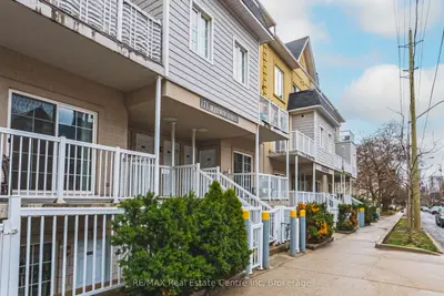 171 Bleecker Street 222, Toronto C08, On M4x 1l9