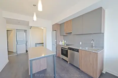 203 College Street 2401, Toronto C01, On M5t 0c8
