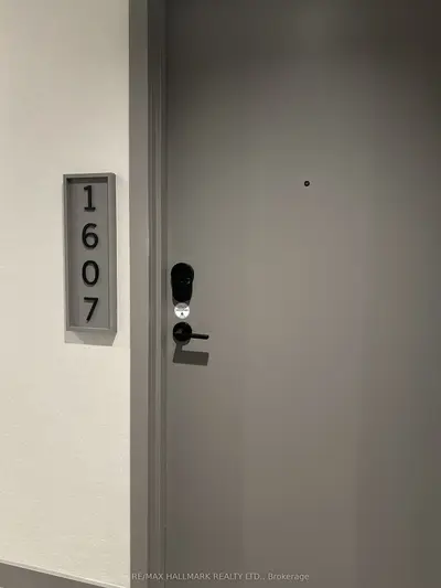 634 Church Street 1607, Toronto C08, On M4y 2g3