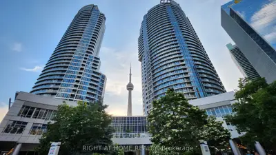8 York Street 1912, Toronto C01, On M5j 2y2