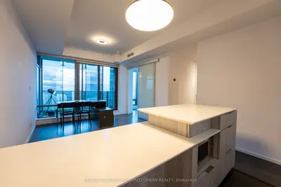 5 St. Joseph Street 4201, Toronto C01, On M4y 0b6