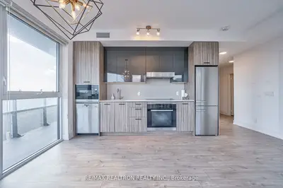 11 Lillian Street 1102, Toronto C10, On M4s 0c3