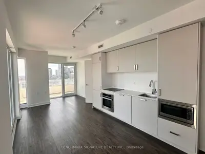88 Queen Street E 1503, Toronto C08, On M5c 0b6
