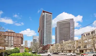 32 Davenport Road E 705, Toronto C02, On M5r 0b5