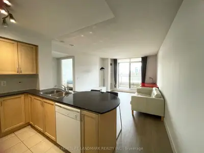 18 Kenaston Gardens 501, Toronto C15, On M2k 1g8