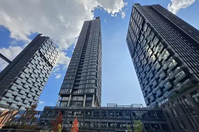 1 Quarrington Lane 3307, Toronto C13, On M3c 0s4