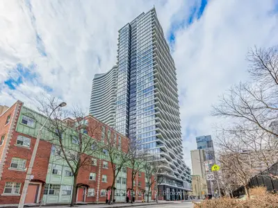 85 Wood Street 1615, Toronto C08, On M4y 0e8
