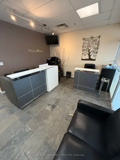 2042 Victoria Park Avenue E, Toronto C13, On M1r 1v2