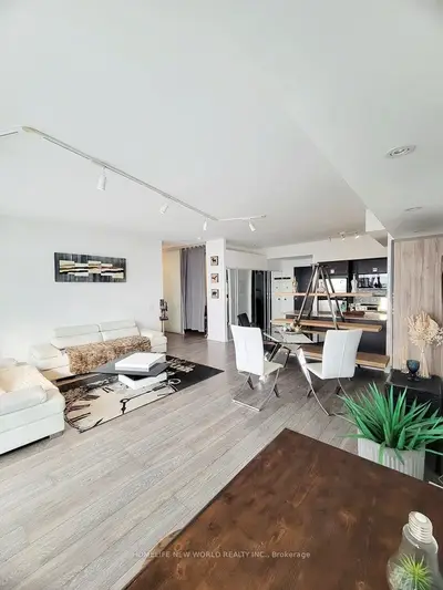 33 Charles Street E 2706, Toronto C08, ON M4Y 0A2
