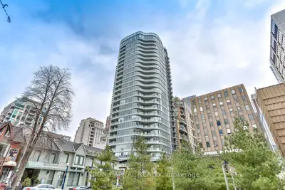 88 Cumberland Street 608, Toronto C02, On M5r 0c8