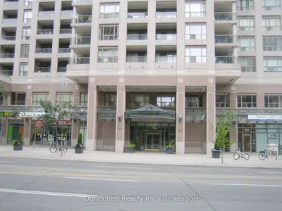 909 Bay Street 2204, Toronto C01, On M5s 1z9