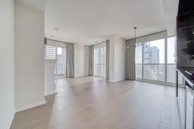 70 Temperance Street 4911, Toronto C01, On M5h 0b1