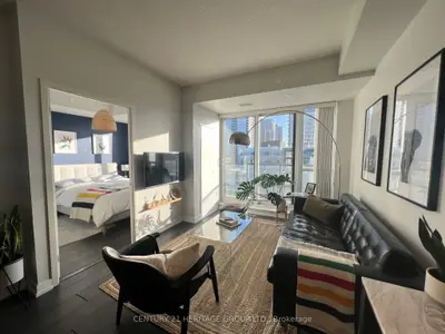 200 Sackville Street 912, Toronto C08, On M5a 0c4