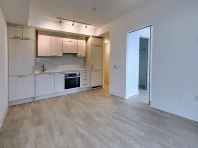 634 Church Street 4106, Toronto C08, On M4y 0g9