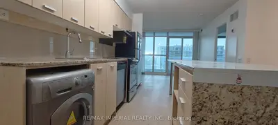 33 Singer Court 812, Toronto C15, On M2k 0b4