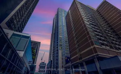 21 Balmuto Street 2001, Toronto C01, On M4y 1w4