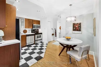 40 Scollard Street 402, Toronto C02, On M5r 3s1