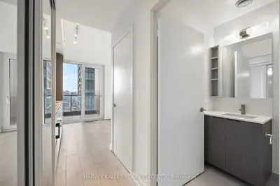 55 Mercer Street 2105, Toronto C01, On M5v 3w2