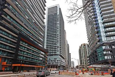 99 Broadway Avenue S 2107, Toronto C10, On M4p 0e3